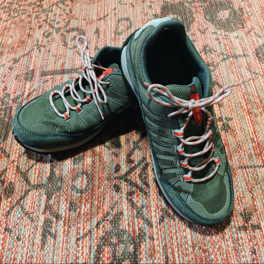 kids columbia shoes